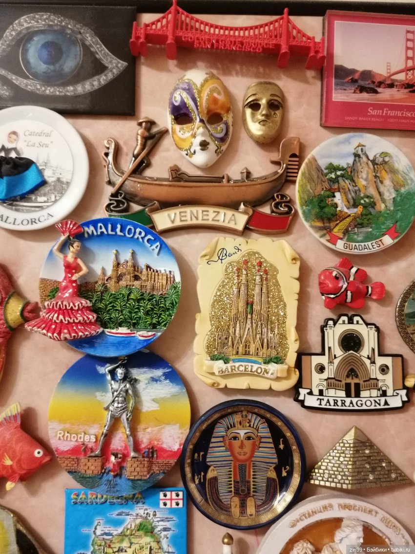 Брелки и маленькие куколки