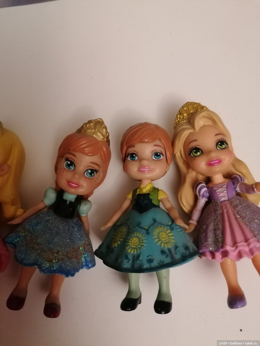 Брелки и маленькие куколки