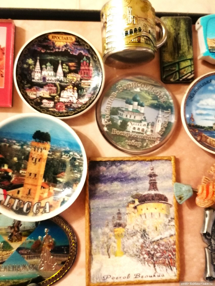 Брелки и маленькие куколки