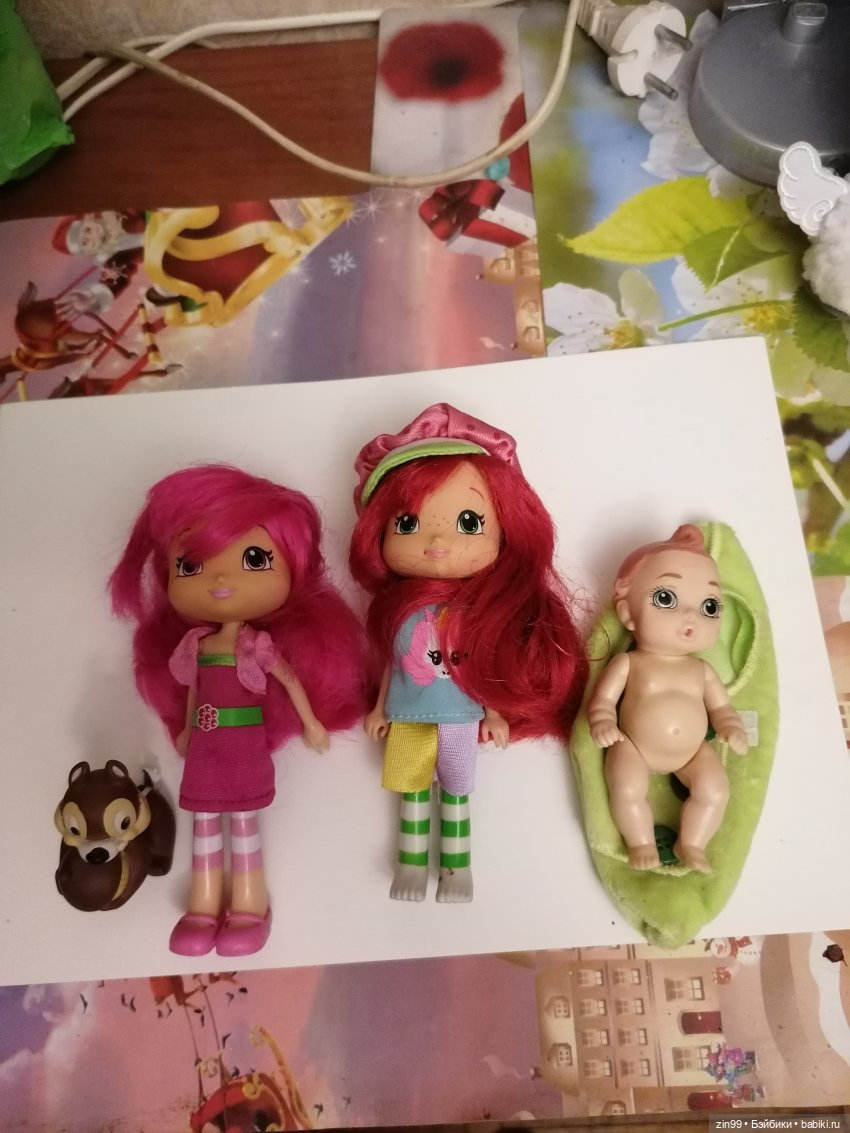 Брелки и маленькие куколки