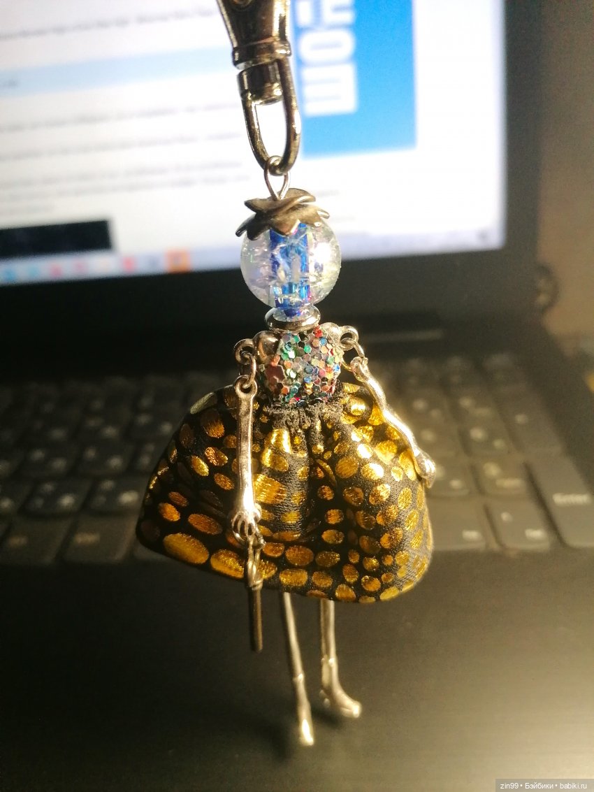 Куколки из проволоки, бусинок и многое другое