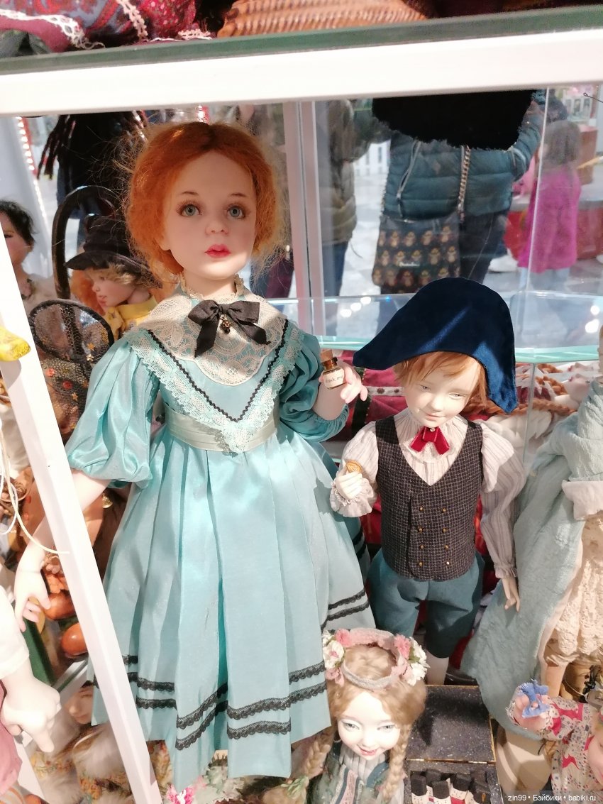 Продолжение прогулки в Детский магазин