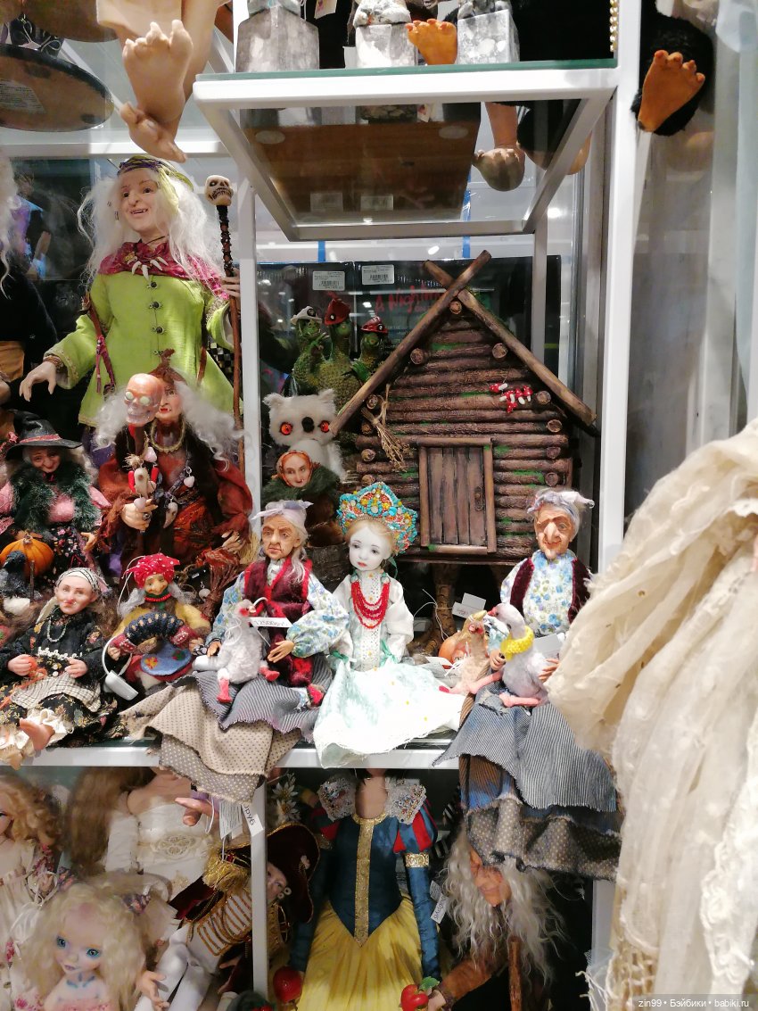 Продолжение прогулки в Детский магазин