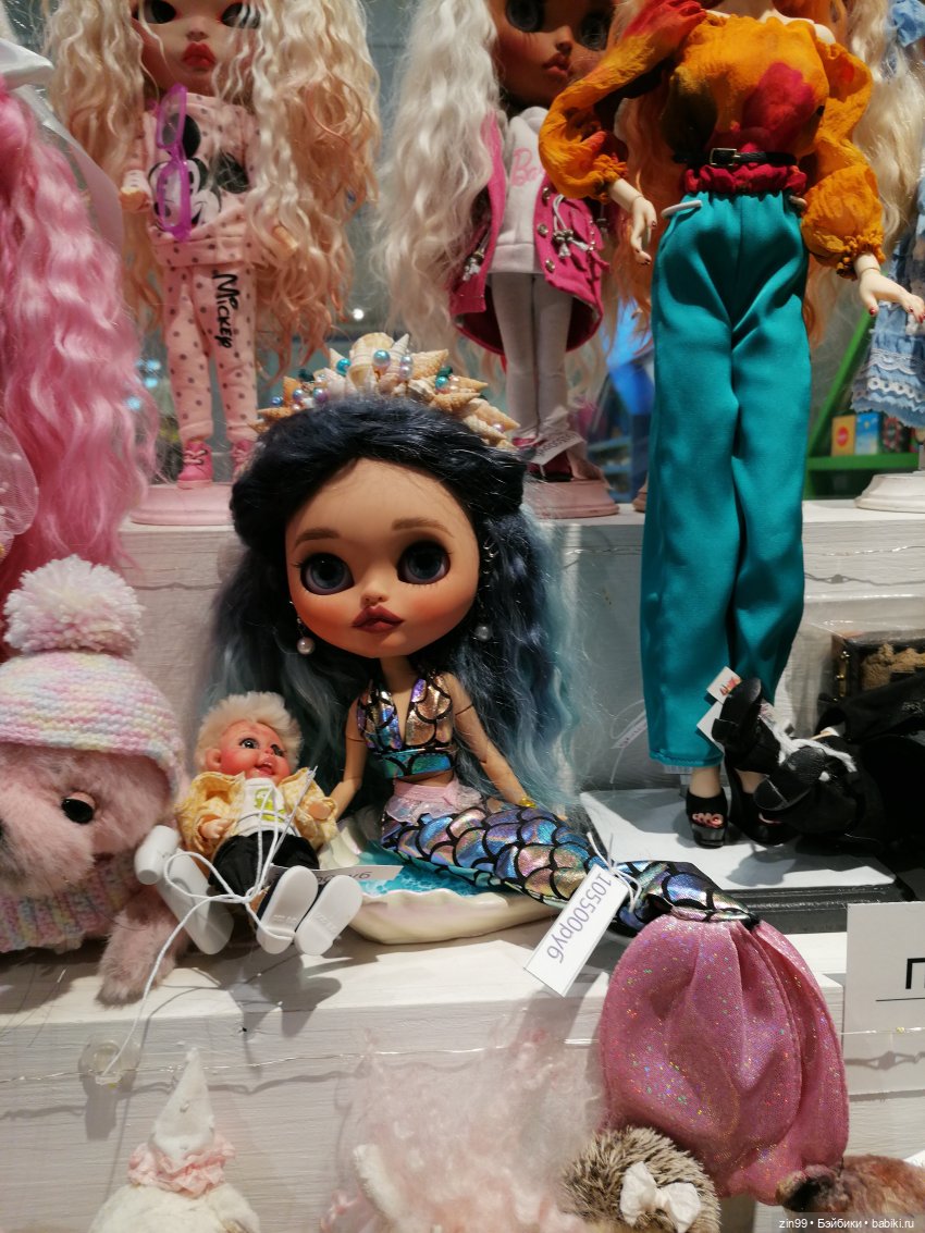 Продолжение прогулки в Детский магазин