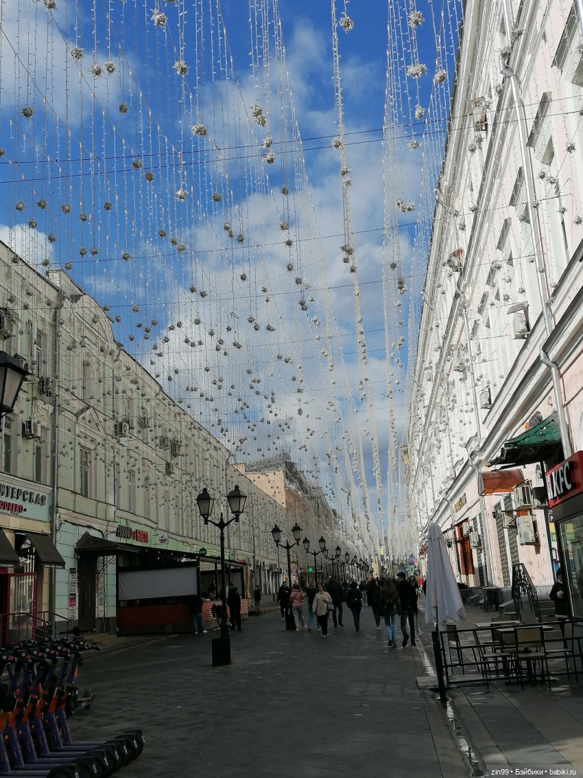 Продолжение прогулки в Детский магазин