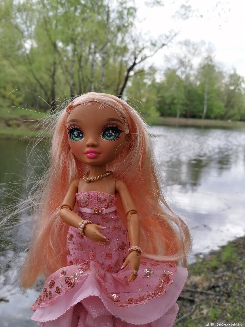 Сабрина в парке Кусково — Куклы Rainbow High (Рейнбоу Хай