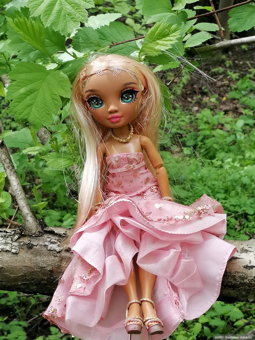Сабрина в парке Кусково — Куклы Rainbow High (Рейнбоу Хай