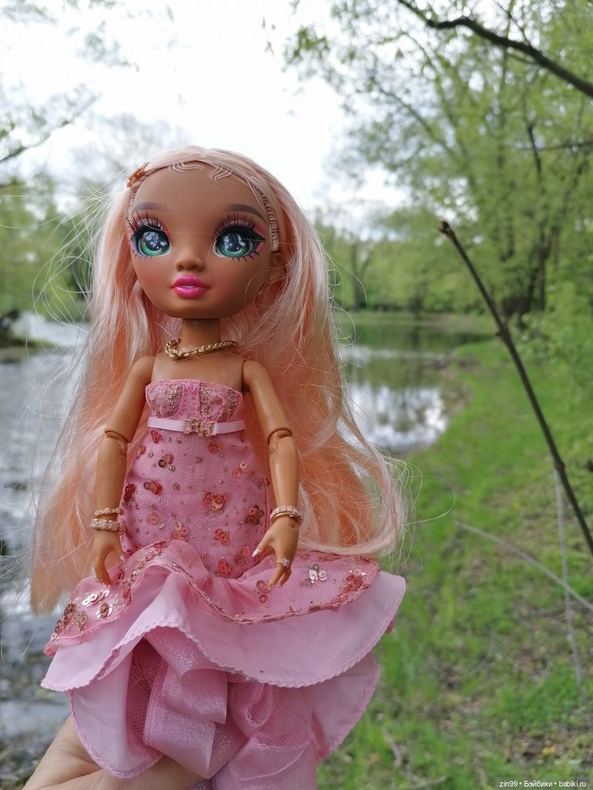Сабрина в парке Кусково — Куклы Rainbow High (Рейнбоу Хай