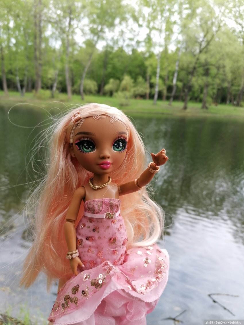 Сабрина в парке Кусково — Куклы Rainbow High (Рейнбоу Хай