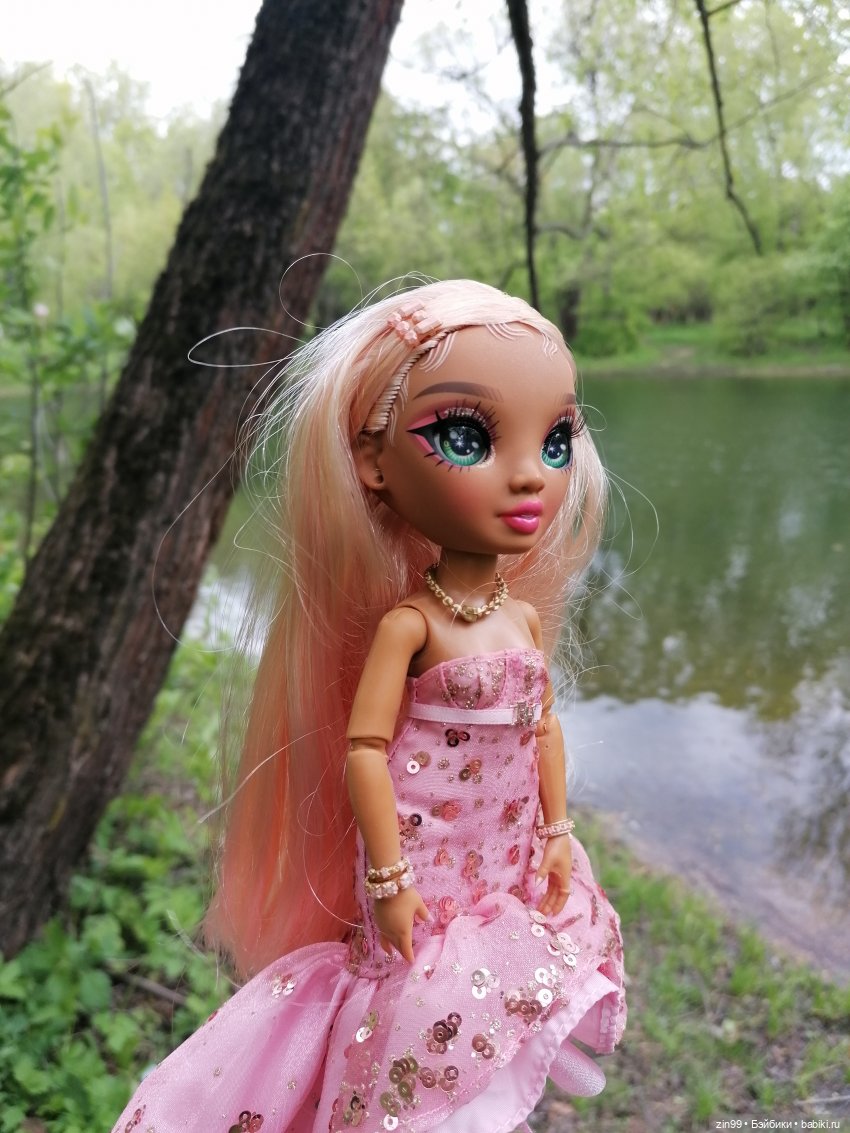 Сабрина в парке Кусково — Куклы Rainbow High (Рейнбоу Хай