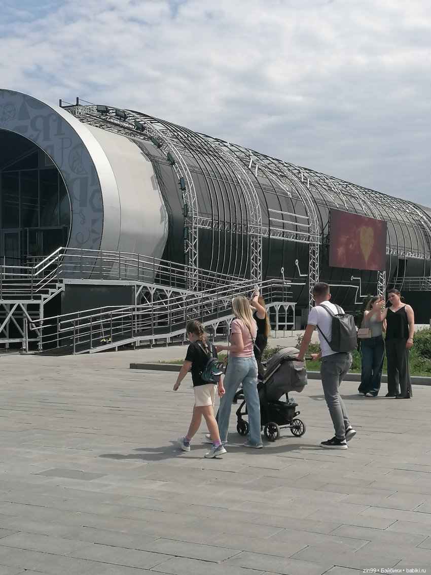 Прогулка по ВДНХ | Бэйбики Прогулка по ВДНХ — Куклы Rainbow High (Рейнбоу Хай