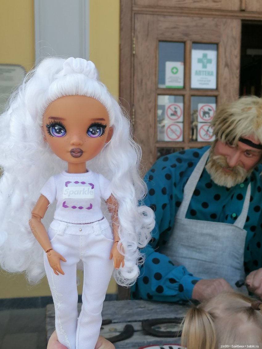Прогулка по ВДНХ | Бэйбики Прогулка по ВДНХ — Куклы Rainbow High (Рейнбоу Хай