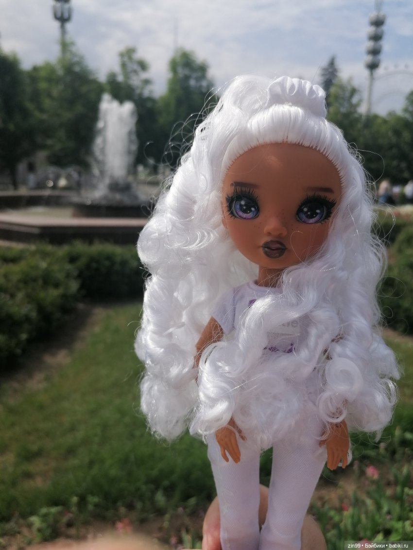 Прогулка по ВДНХ | Бэйбики Прогулка по ВДНХ — Куклы Rainbow High (Рейнбоу Хай (фото 9)
