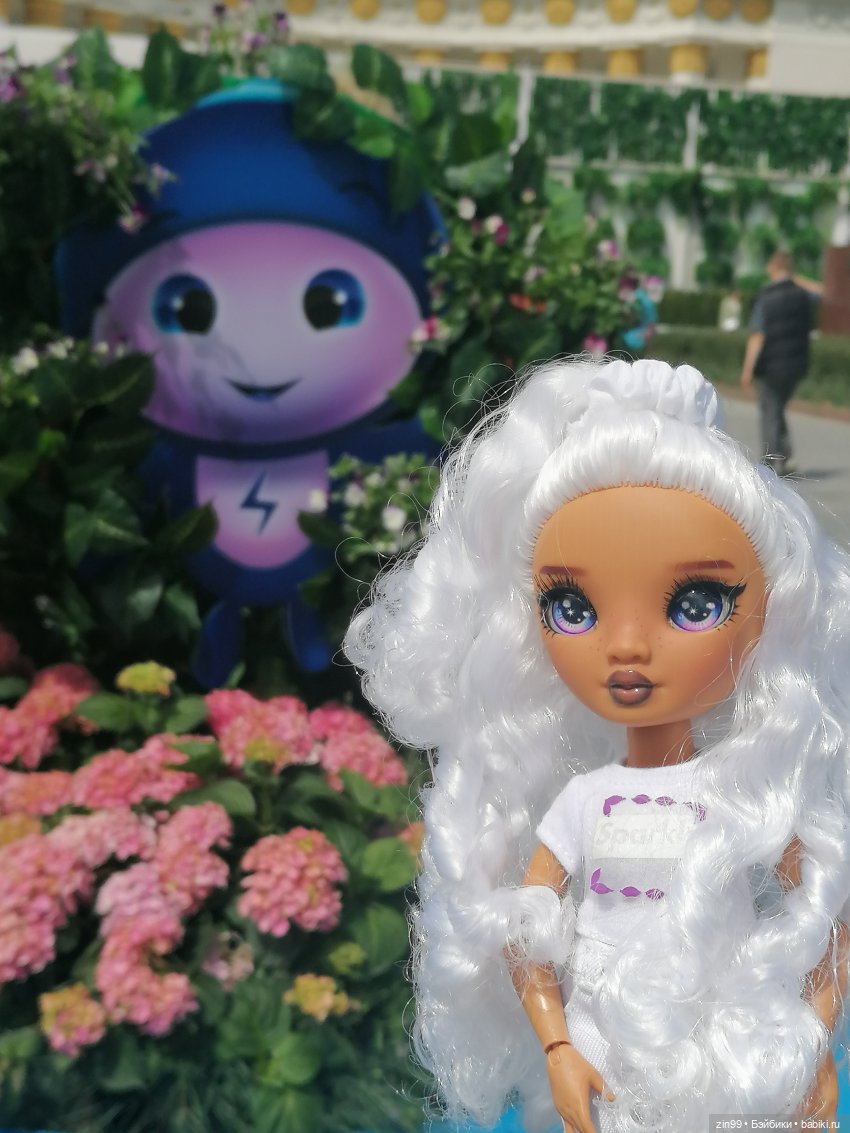 Прогулка по ВДНХ | Бэйбики Прогулка по ВДНХ — Куклы Rainbow High (Рейнбоу Хай