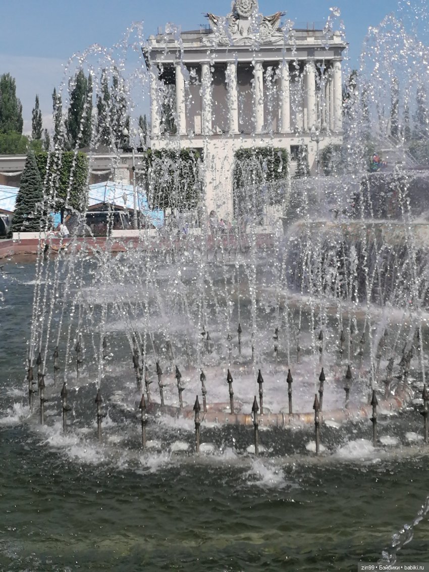 Выставка цветов на ВДНХ — Куклы Rainbow High (Рейнбоу Хай (фото 4)