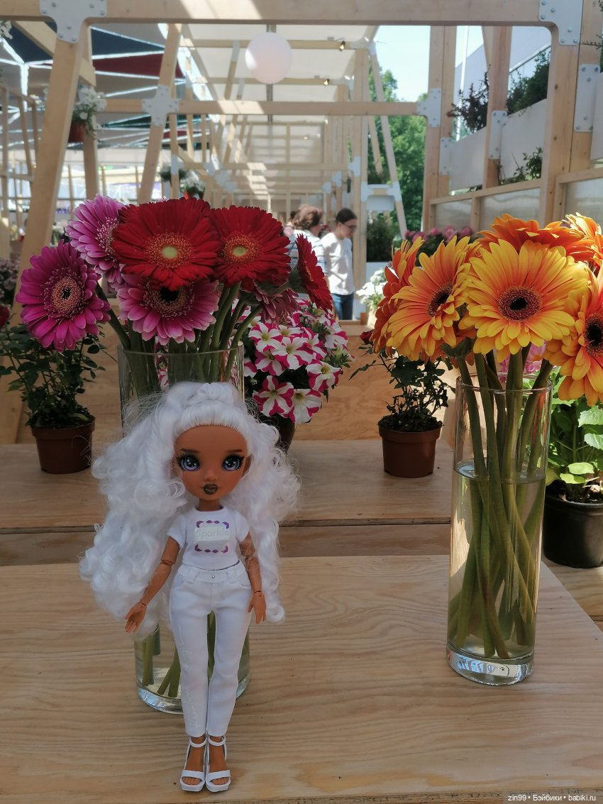 Выставка цветов на ВДНХ — Куклы Rainbow High (Рейнбоу Хай