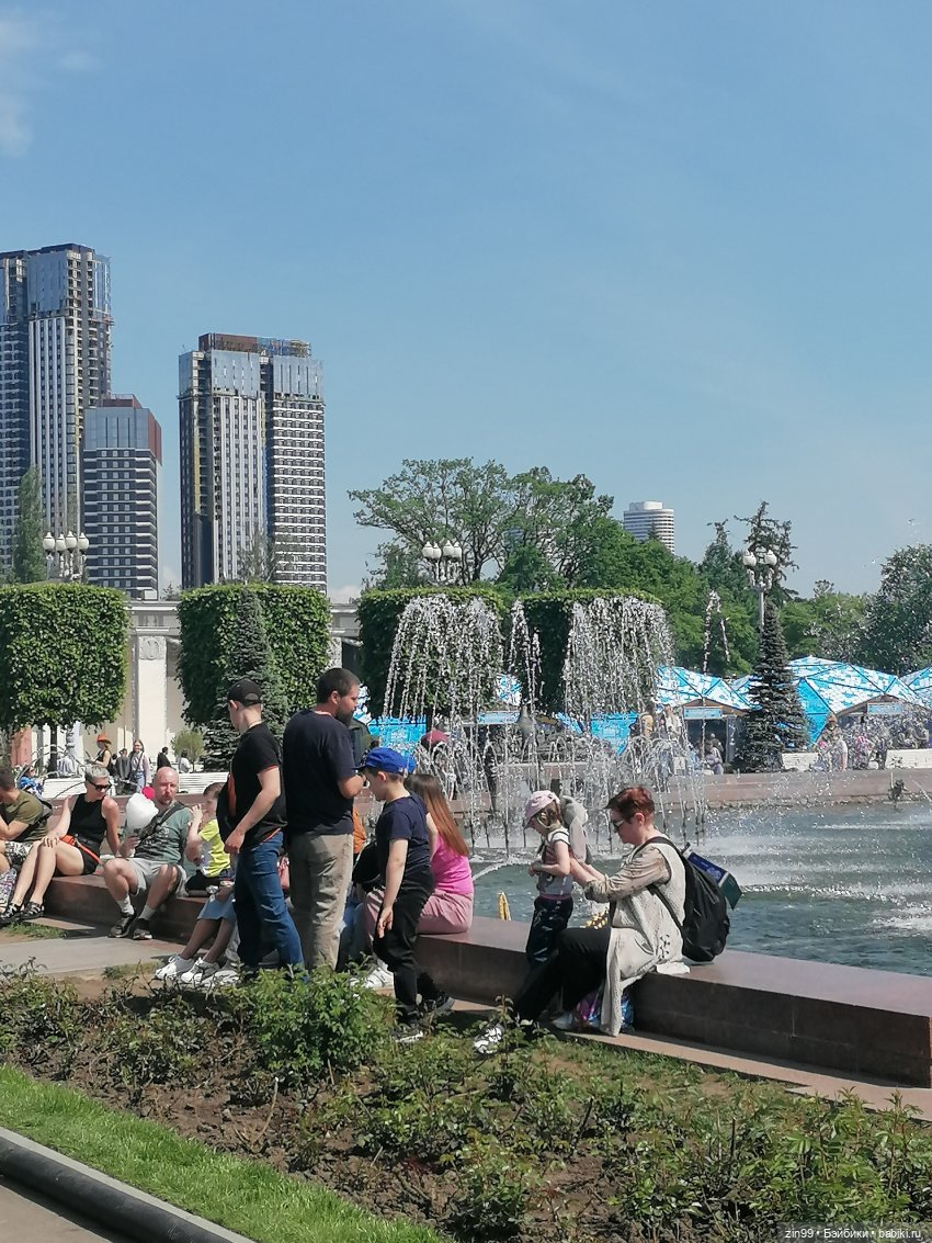 Выставка цветов на ВДНХ — Куклы Rainbow High (Рейнбоу Хай (фото 5)