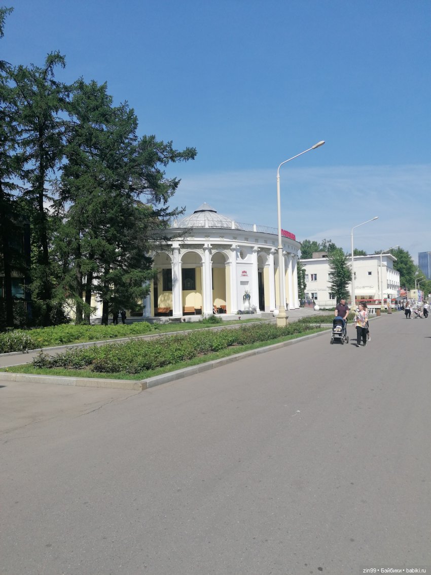 Выставка цветов на ВДНХ — Куклы Rainbow High (Рейнбоу Хай