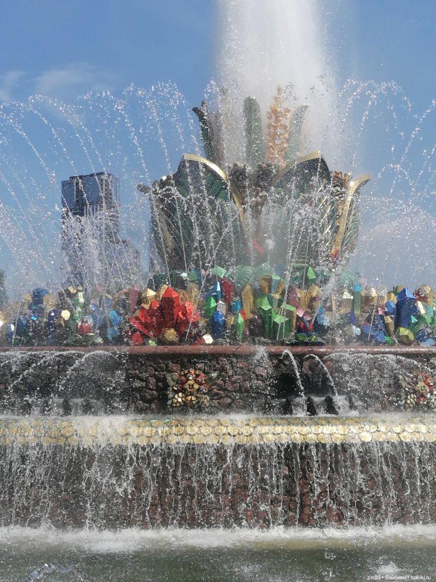 Выставка цветов на ВДНХ — Куклы Rainbow High (Рейнбоу Хай (фото 3)