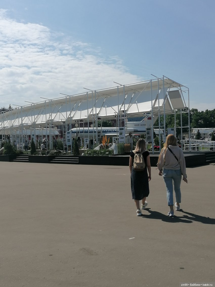 Выставка цветов на ВДНХ — Куклы Rainbow High (Рейнбоу Хай