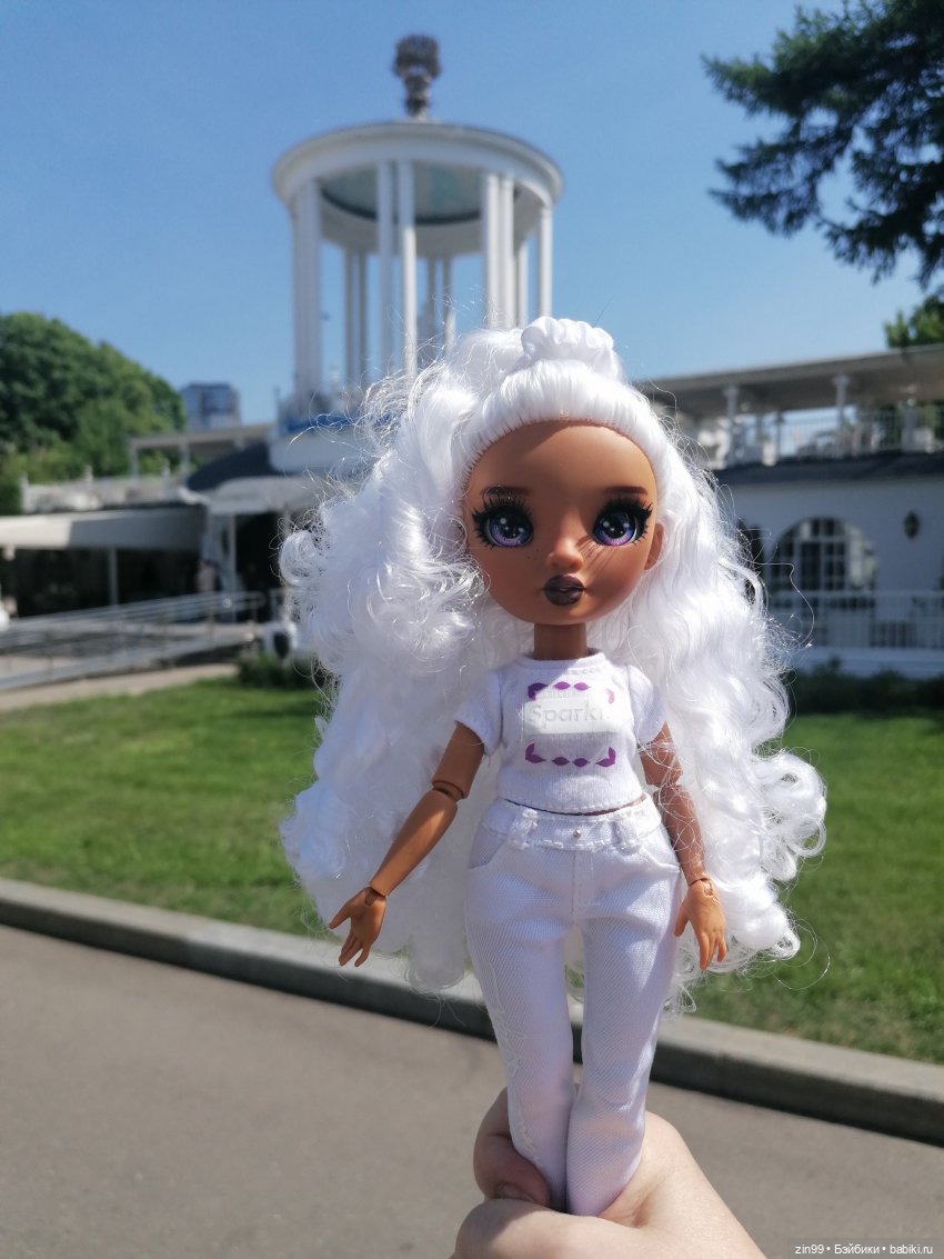 Выставка цветов на ВДНХ — Куклы Rainbow High (Рейнбоу Хай