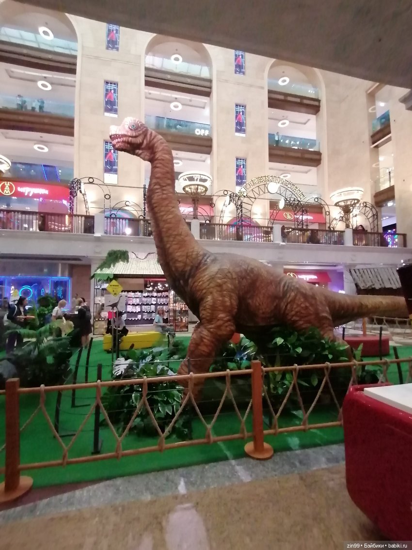 Прогулка по детскому магазину