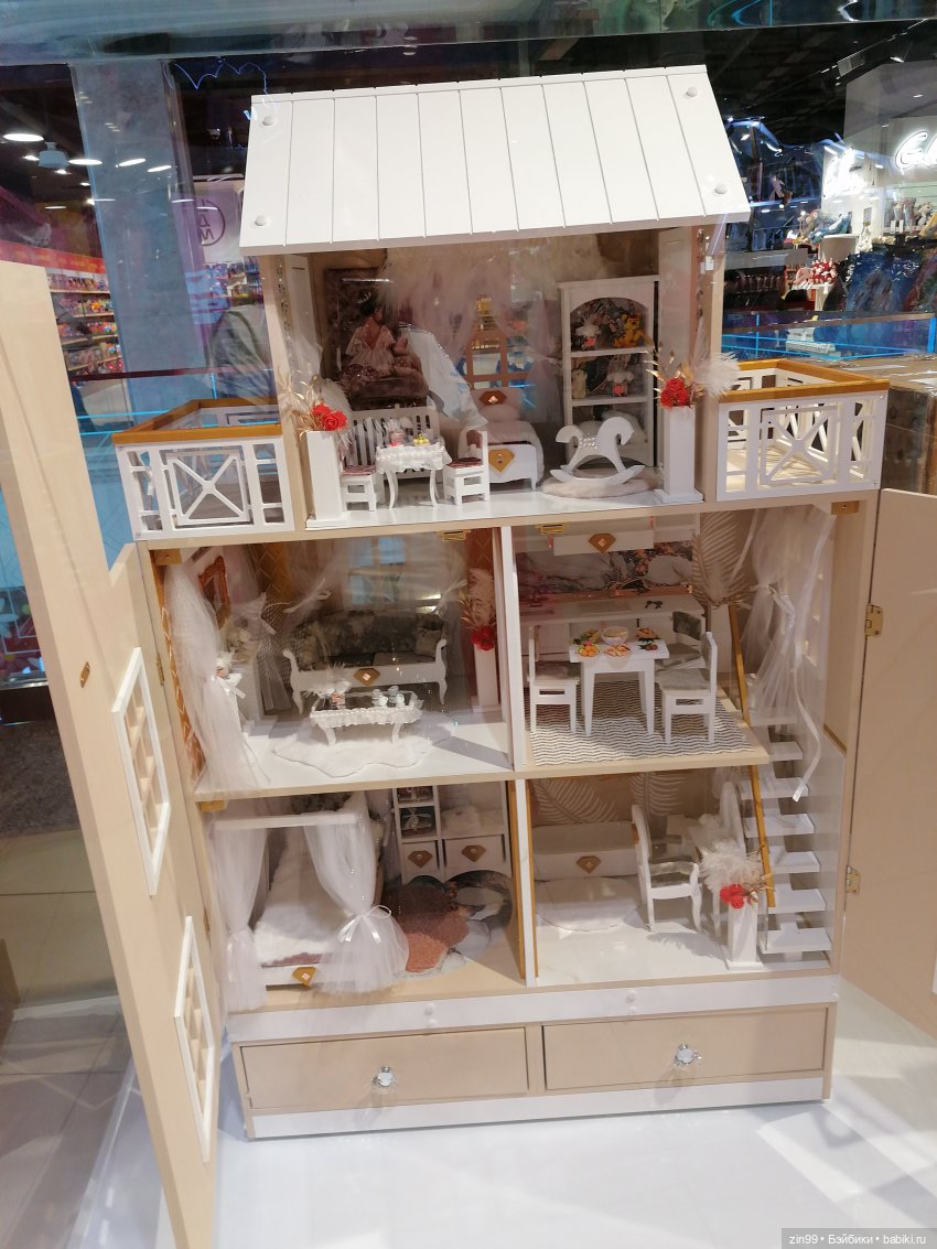 Прогулка по детскому магазину