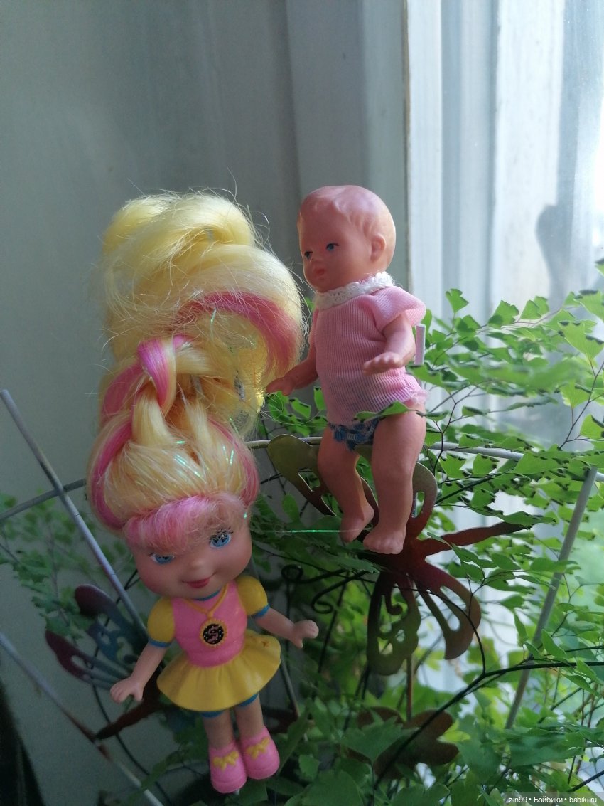 Комнатные растения и куколки