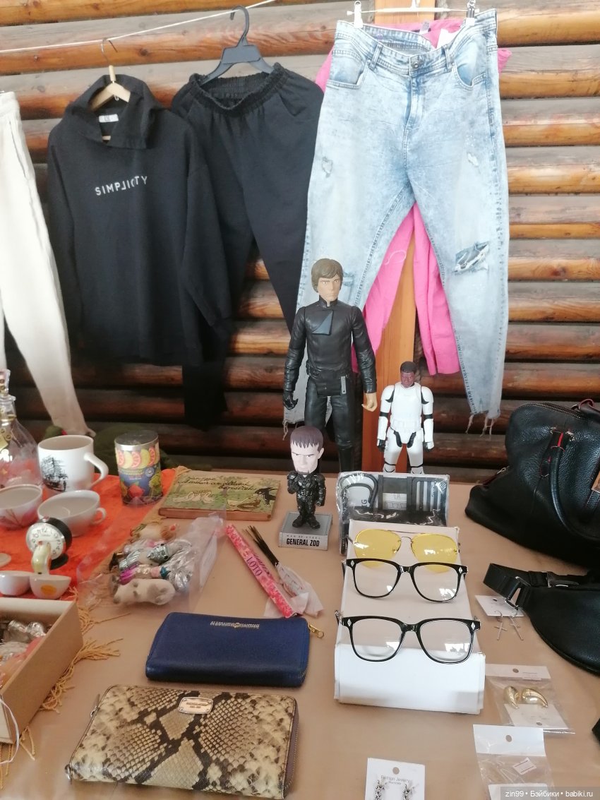 Вернисаж в Измайлово и барахолка там же