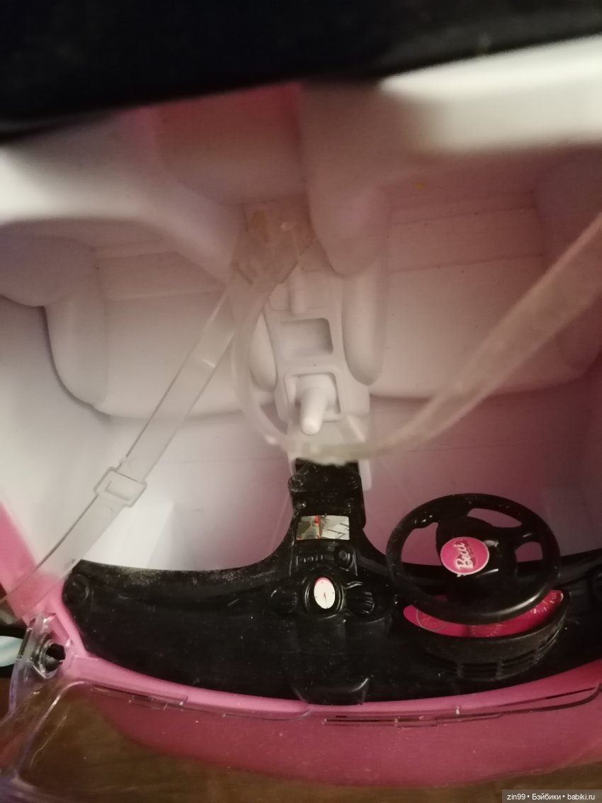 Розовая машинка для кукол