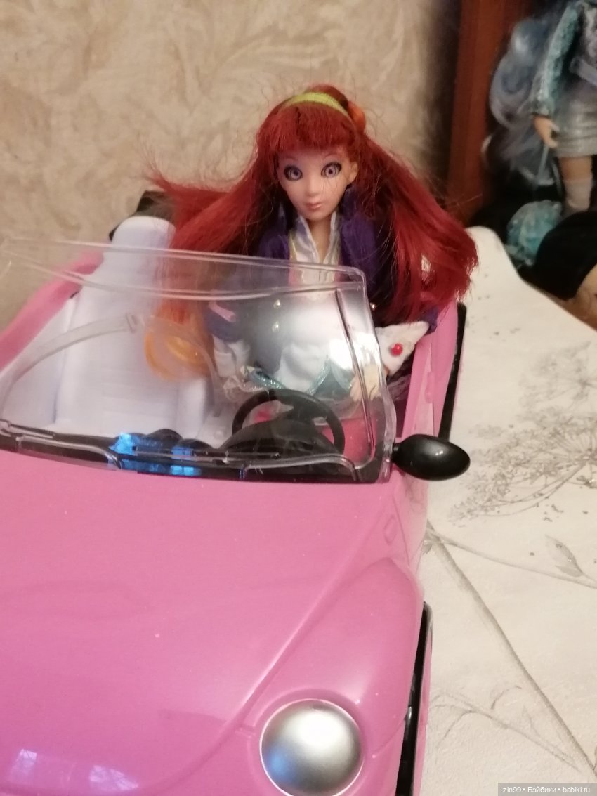 Розовая машинка для кукол
