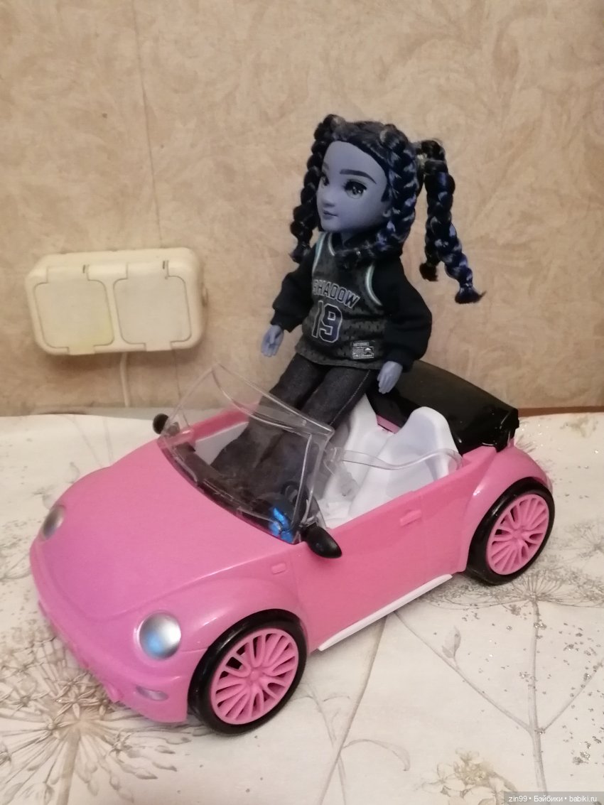 Розовая машинка для кукол