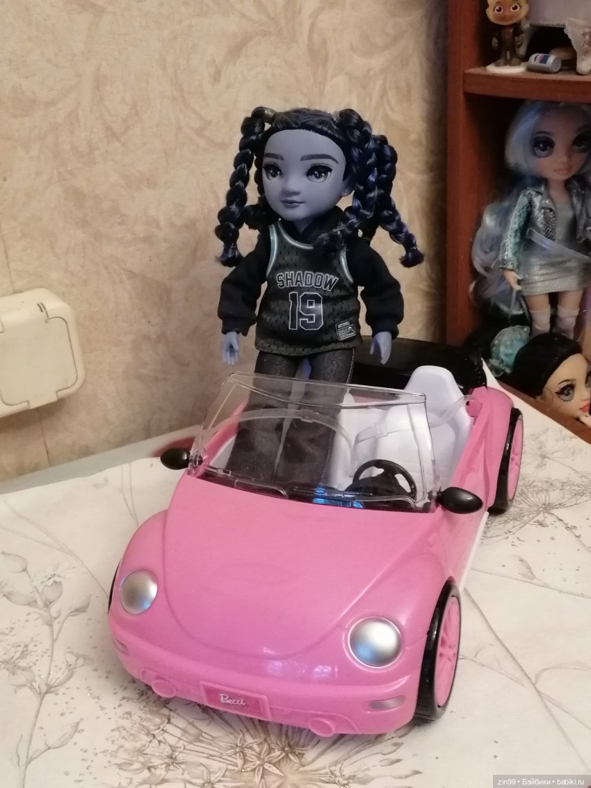 Розовая машинка для кукол