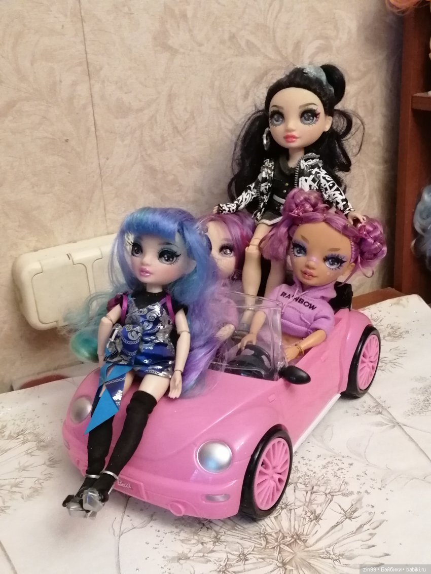 Розовая машинка для кукол