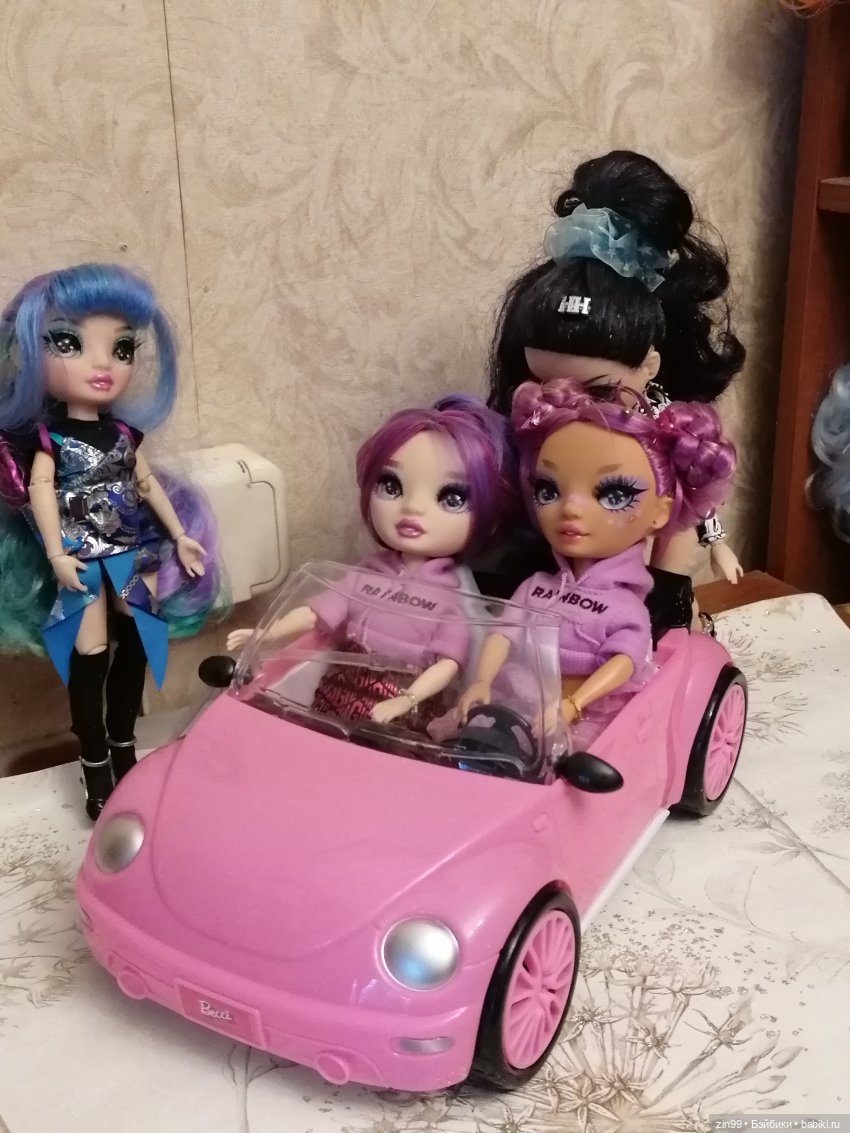 Розовая машинка для кукол