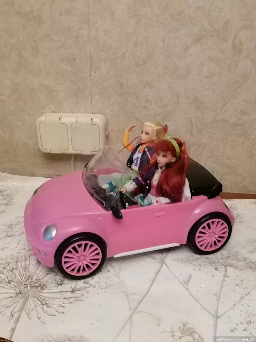 Розовая машинка для кукол