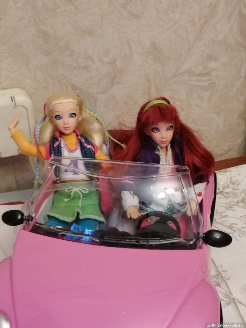 Розовая машинка для кукол