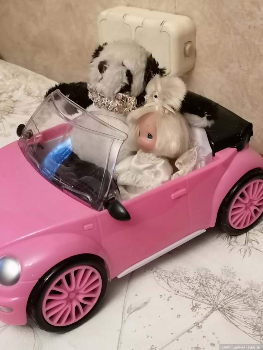 Розовая машинка для кукол