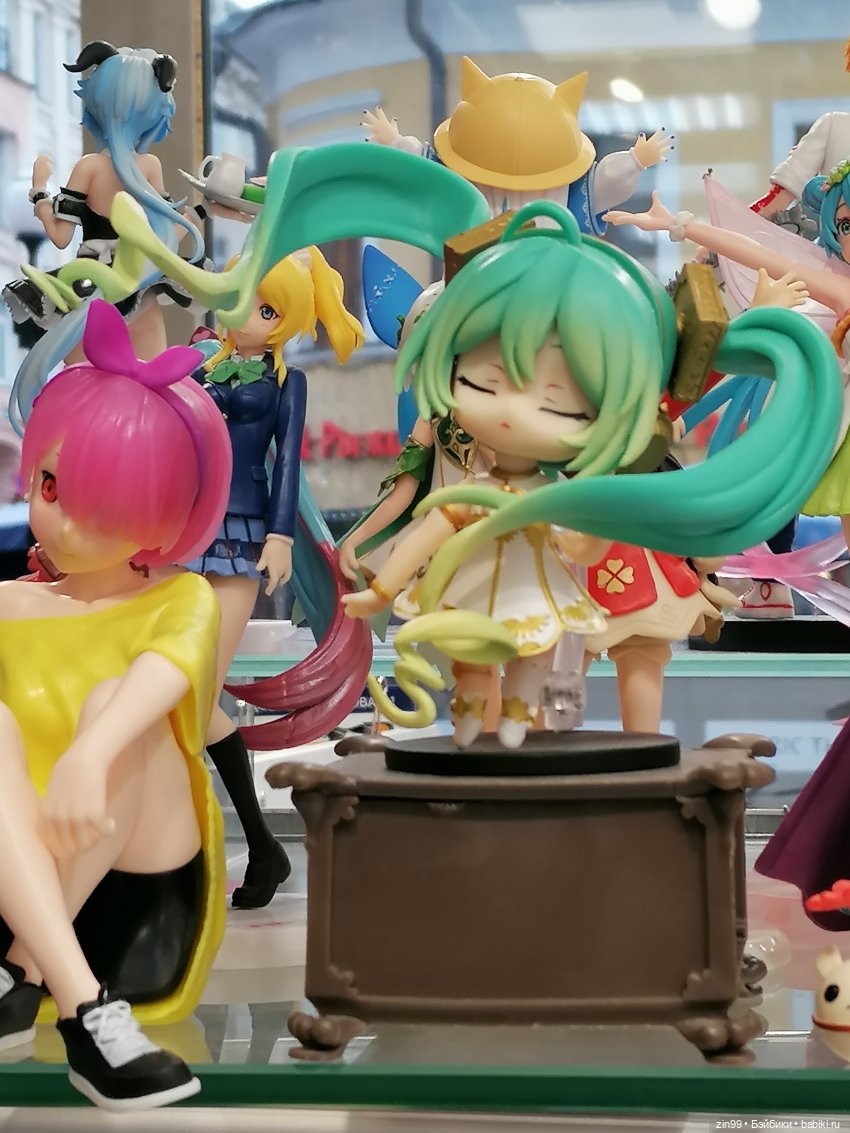 Старый Арбат, прогулка Эми