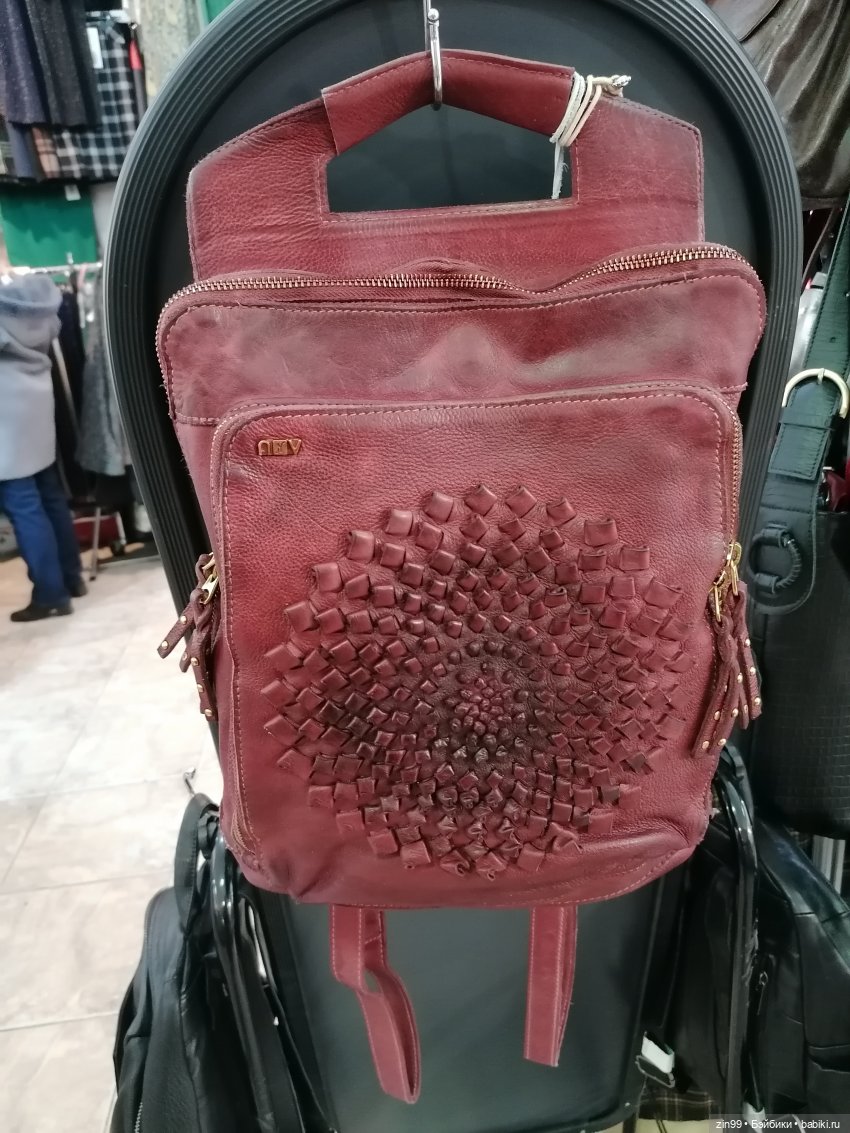 "Новогодний подарок" в Московском Доме художника - весь декабрь