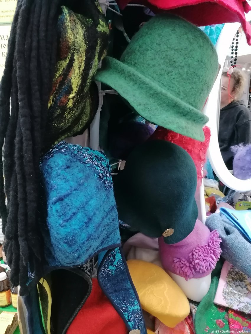 "Новогодний подарок" в Московском Доме художника - весь декабрь