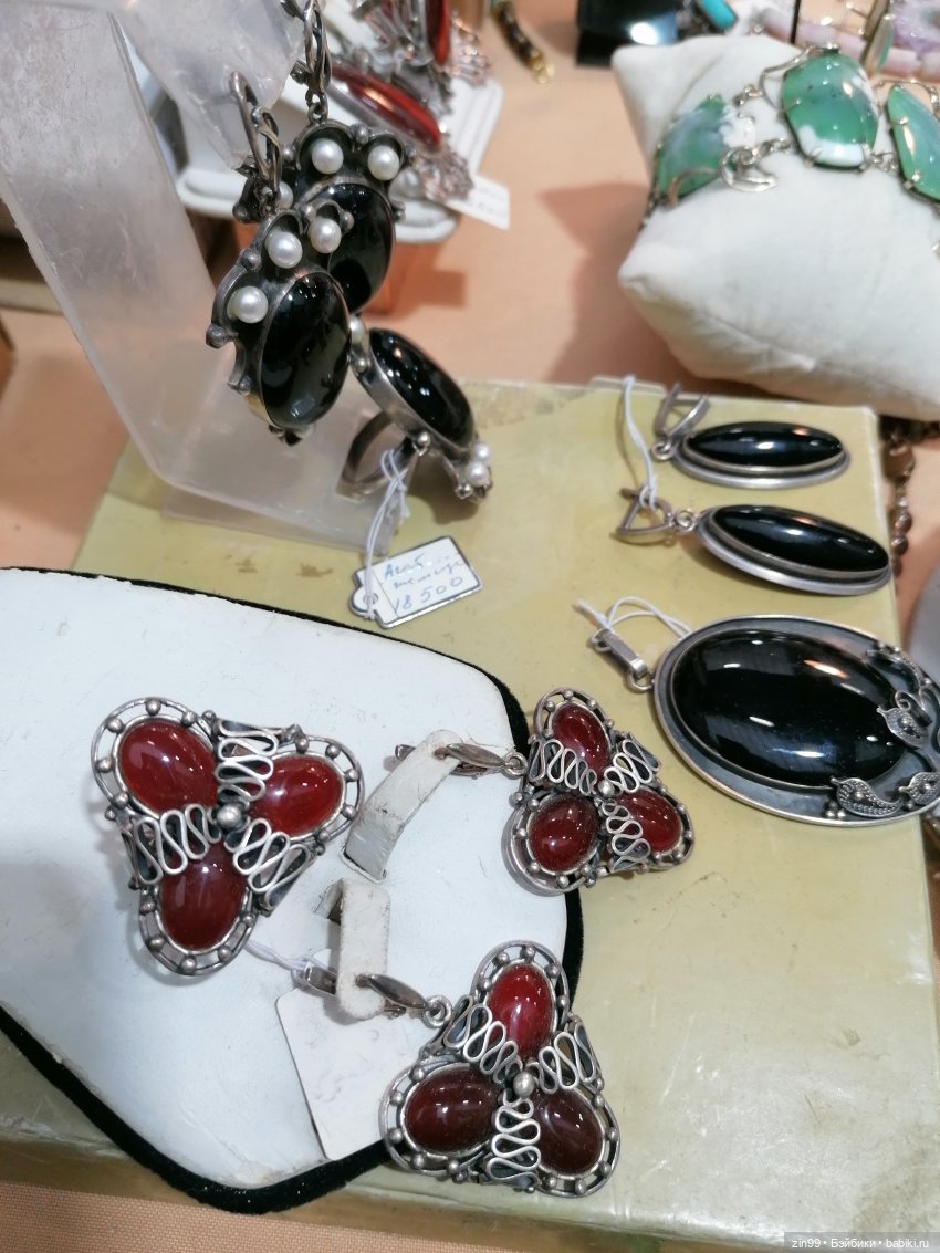 "Новогодний подарок" в Московском Доме художника - весь декабрь