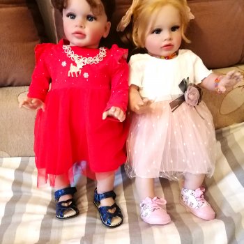 Девочки любят переодеваться