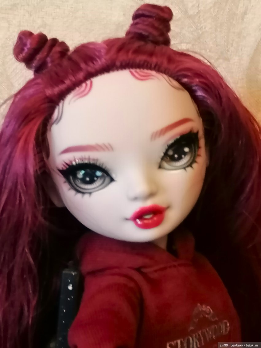 Скарлетт Shadow High | Бэйбики Скарлетт Shadow High — Куклы Rainbow High (Рейнбоу Хай (фото 5)