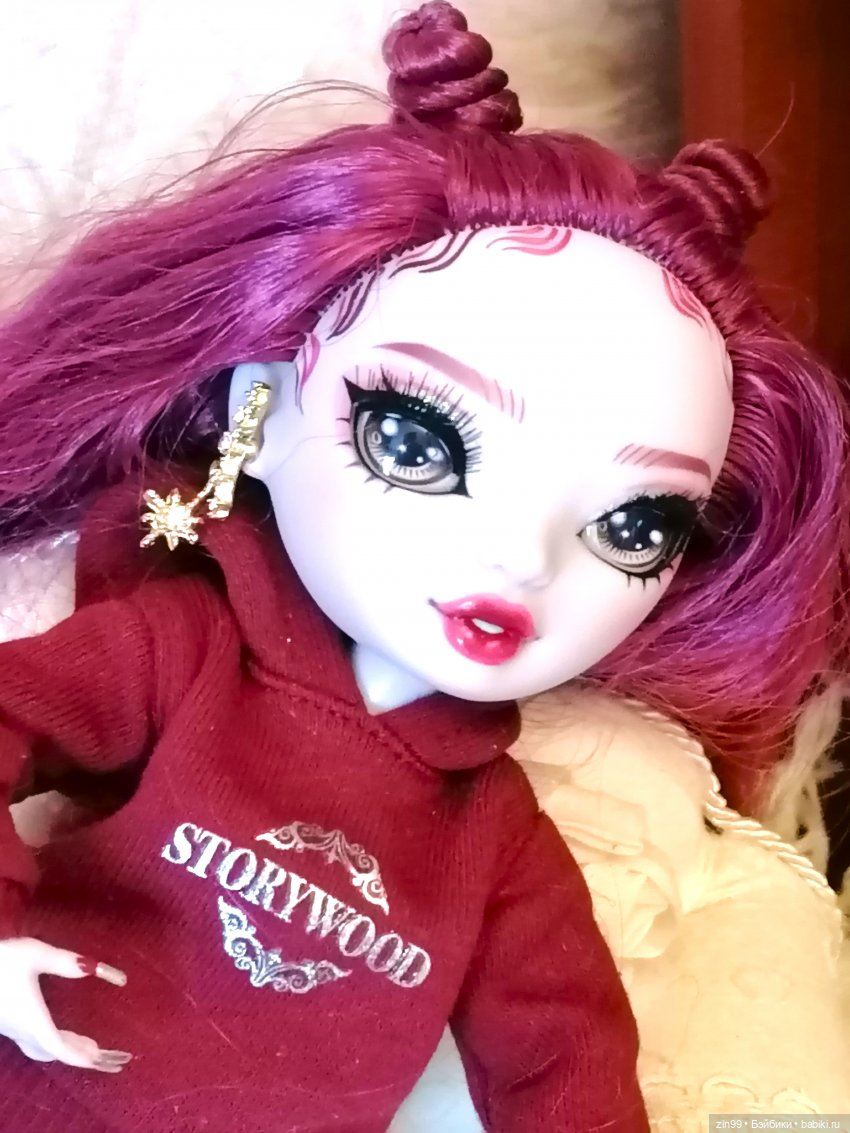 Скарлетт Shadow High | Бэйбики Скарлетт Shadow High — Куклы Rainbow High (Рейнбоу Хай (фото 8)