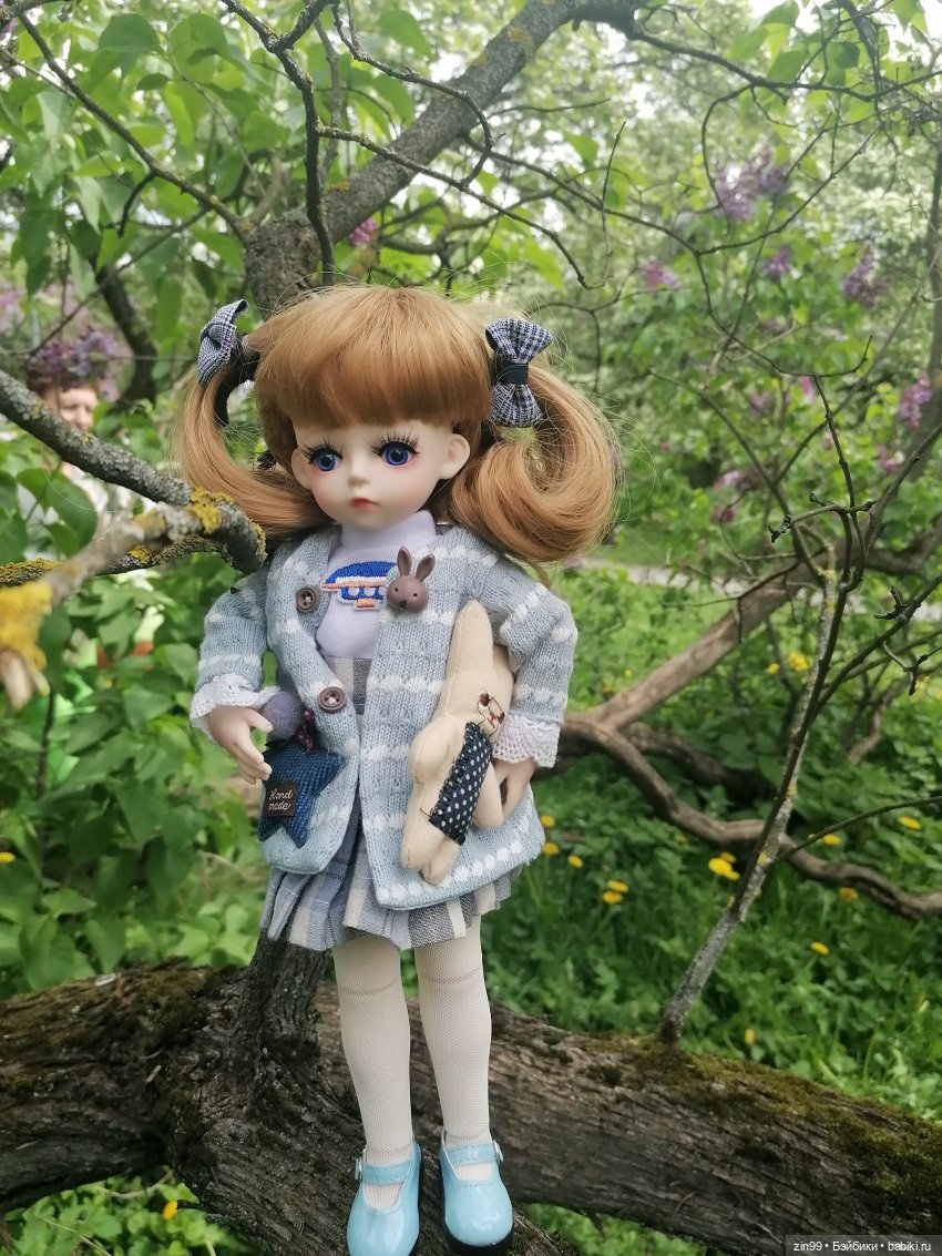 Плыл по городу запах сирени