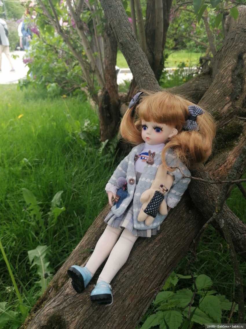 Плыл по городу запах сирени