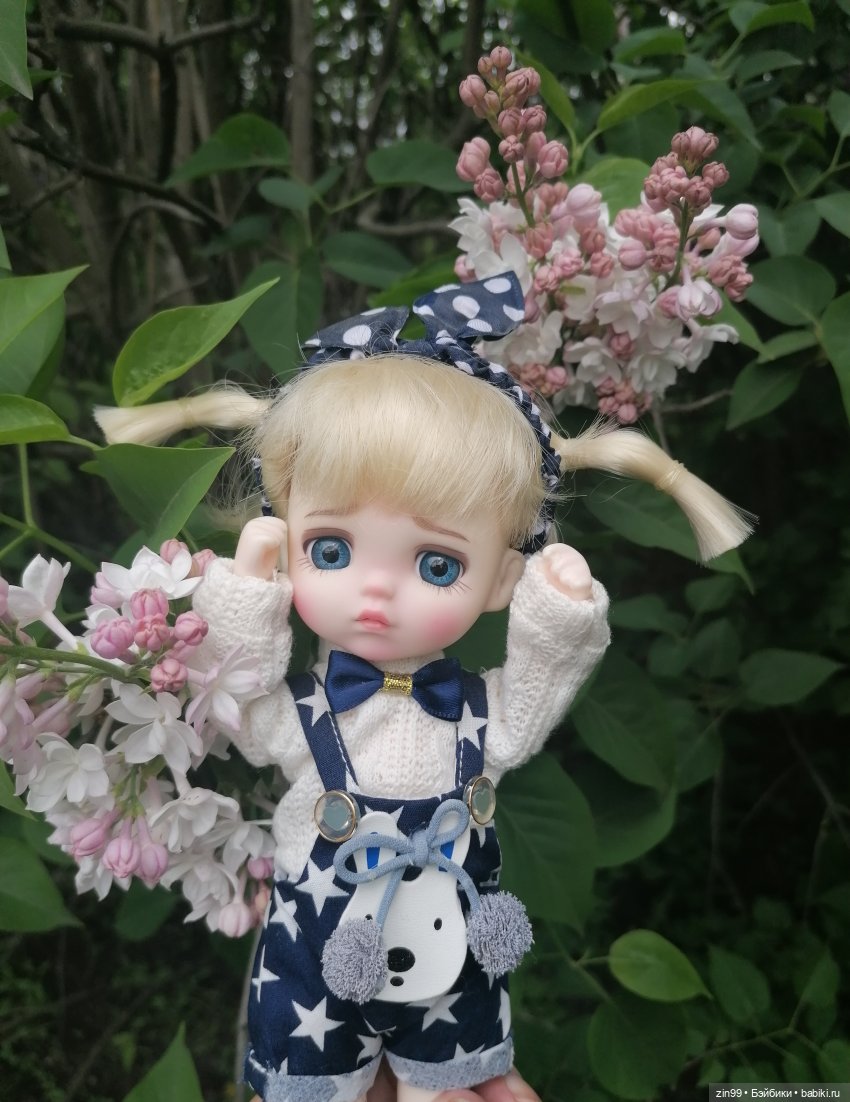 Плыл по городу запах сирени