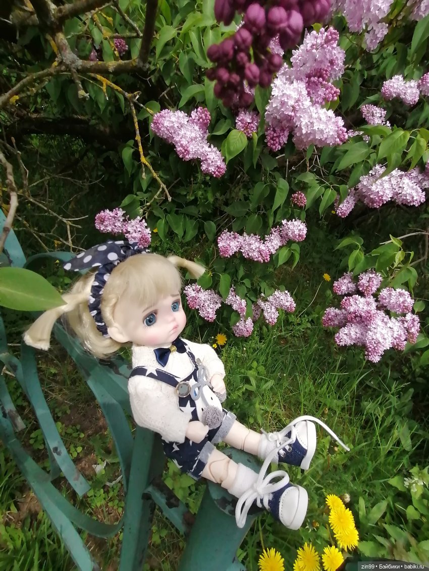 Плыл по городу запах сирени