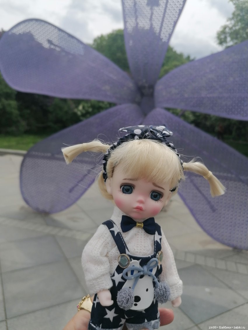 Плыл по городу запах сирени